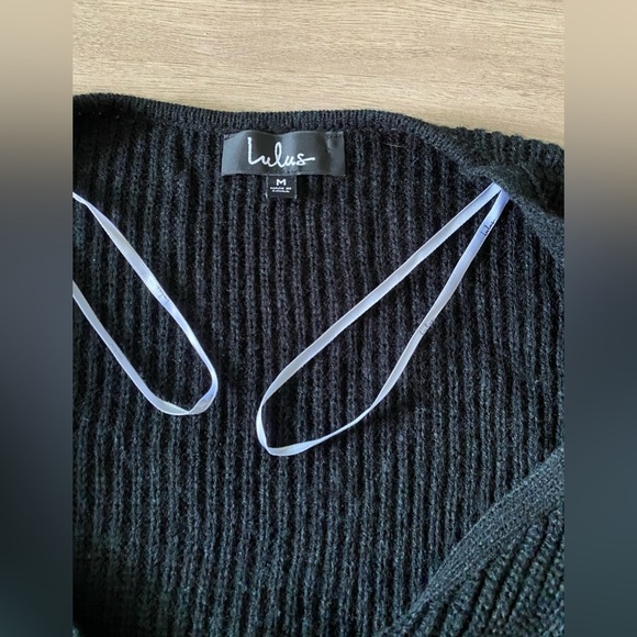 Lulus Sweater  cardigan with Elegant Design - Picture 7 of 9